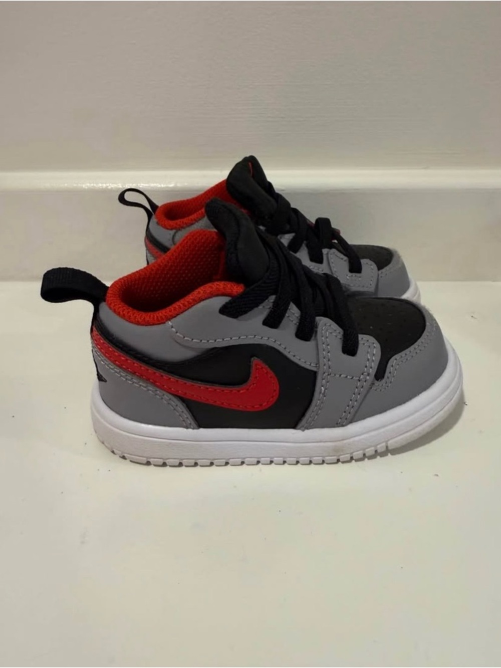 Nike Toddler Air Jordan Sneakers size 5
